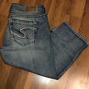 2/$15 Silver Jeans Denim Capris